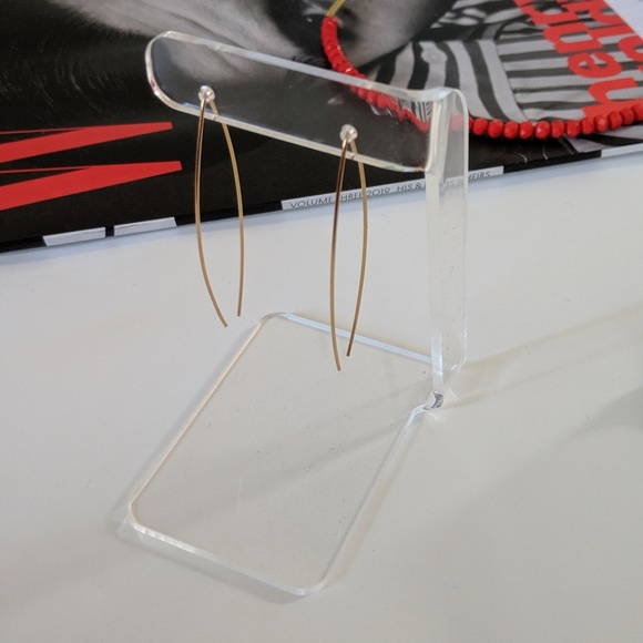 Minimalist Wire Earrings - Picture 2 of 4